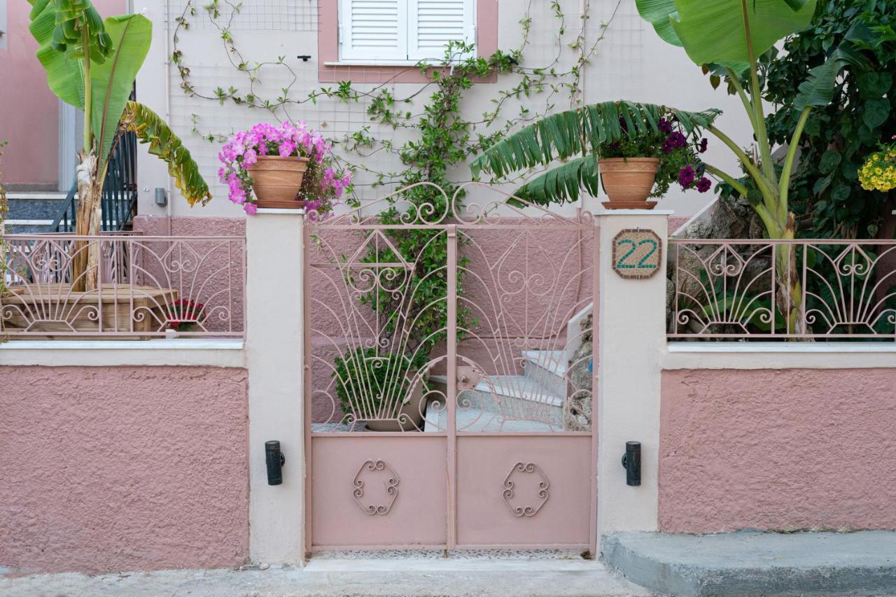 Flowers In The City - Elegant Home In Argostoli Extérieur photo