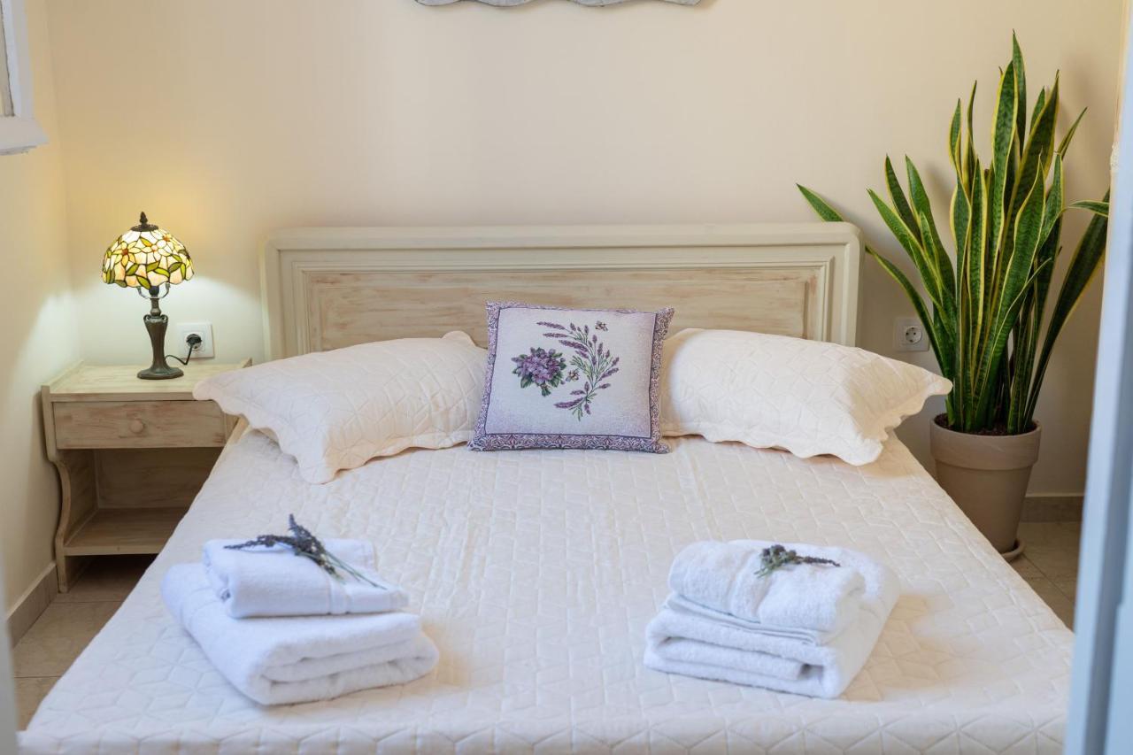 Flowers In The City - Elegant Home In Argostoli Extérieur photo